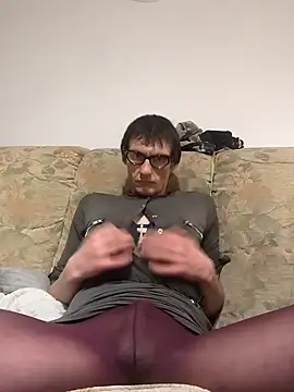 maciej online show from December 18, 4:31 am