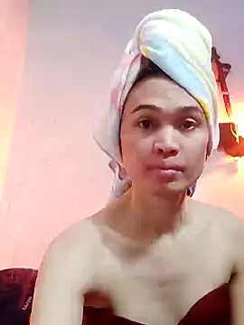 QueenSoreal online show from February 13, 5:44 pm