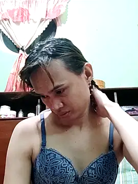 QueenSoreal online show from December 4, 2:37 pm