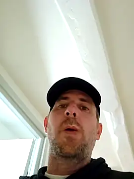 Snapshot of verylargecock chatting on September 9, 11:21 am verylargecock online show from September 9, 11:21 am