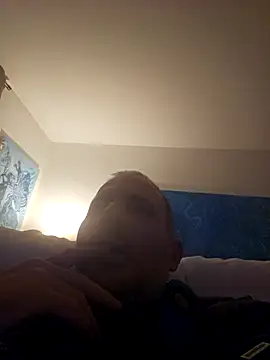 Snapshot of verylargecock chatting on October 30, 10:32 pm verylargecock online show from October 30, 10:32 pm