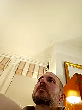 Snapshot of verylargecock chatting on November 10, 5:56 pm verylargecock online show from November 10, 5:56 pm