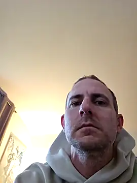 Snapshot of verylargecock chatting on November 25, 10:04 am verylargecock online show from November 25, 10:04 am