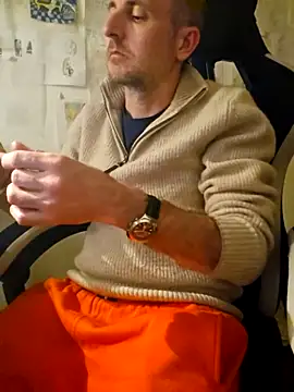 verylargecock online show from February 26, 4:11 am