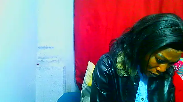 Snapshot of freaky_naughty chatting on June 29, 3:23 pm freaky naughty online show from June 29, 3:23 pm