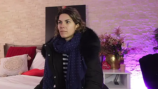 FeliciaKrige online show from February 19, 8:27 pm