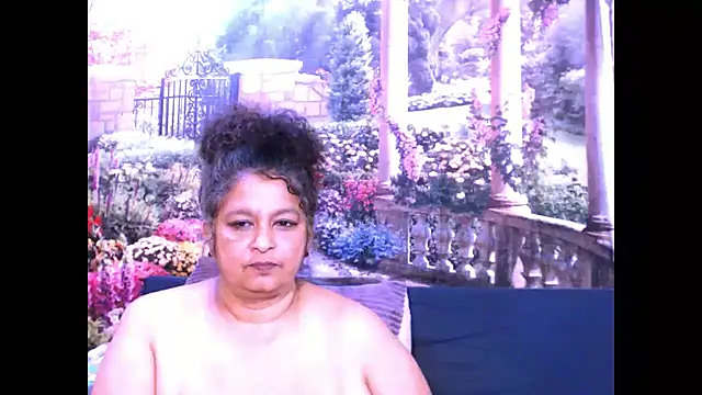 Snapshot of indianstar75 chatting on February 7, 2:50 am indianstar75 online show from February 7, 2:50 am
