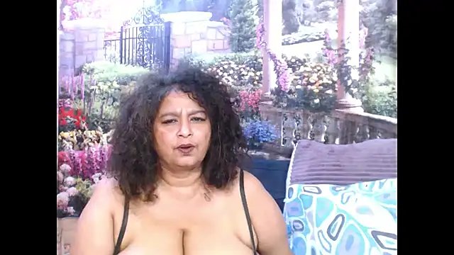 Snapshot of indianstar75 chatting on February 10, 5:30 pm indianstar75 online show from February 10, 5:30 pm