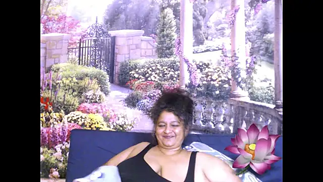 Snapshot of indianstar75 chatting on February 11, 3:29 am indianstar75 online show from February 11, 3:29 am