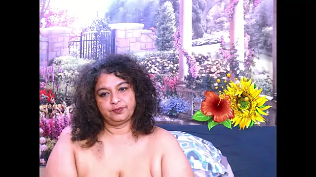 Snapshot of indianstar75 chatting on February 11, 9:53 am indianstar75 online show from February 11, 9:53 am