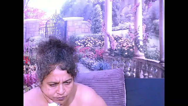 Snapshot of indianstar75 chatting on February 12, 1:09 am indianstar75 online show from February 12, 1:09 am