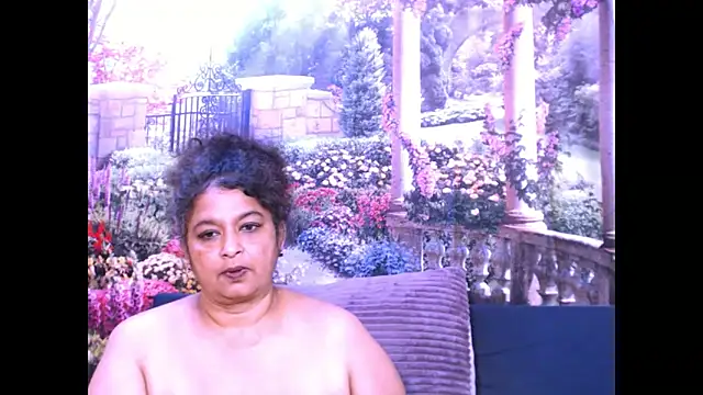 Snapshot of indianstar75 chatting on February 12, 5:58 pm indianstar75 online show from February 12, 5:58 pm