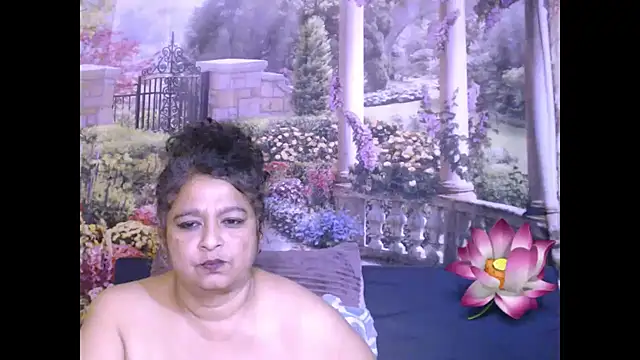 Snapshot of indianstar75 chatting on March 22, 12:49 am indianstar75 online show from March 22, 12:49 am