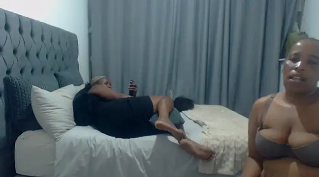 Snapshot of Samantha69x chatting on March 19, 6:01 pm Samantha69x online show from March 19, 6:01 pm