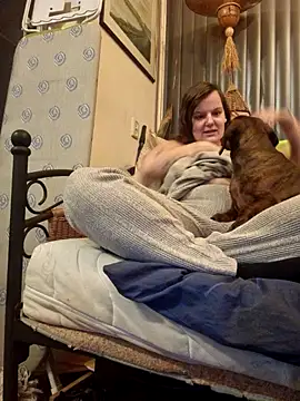 Snapshot of Cutegirlforyou chatting on December 3, 7:21 am Cutegirlforyou online show from December 3, 7:21 am