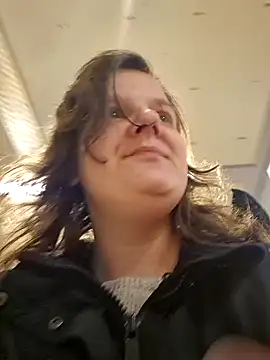 Snapshot of Cutegirlforyou chatting on December 16, 10:50 am Cutegirlforyou online show from December 16, 10:50 am