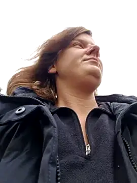 Snapshot of Cutegirlforyou chatting on October 13, 10:37 am Cutegirlforyou online show from October 13, 10:37 am