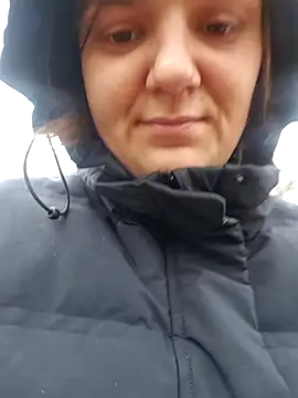 Snapshot of Cutegirlforyou chatting on December 3, 9:51 am Cutegirlforyou online show from December 3, 9:51 am