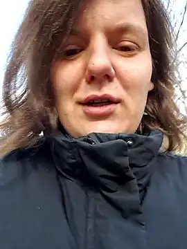 Cutegirlforyou online show from April 17, 6:27 am