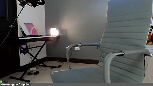 minarocket  online show from February 19, 4:58 pm