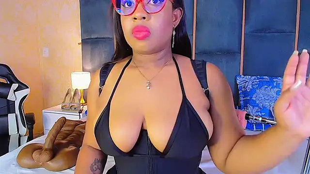 CaseyMoon online show from October 19, 12:39 pm