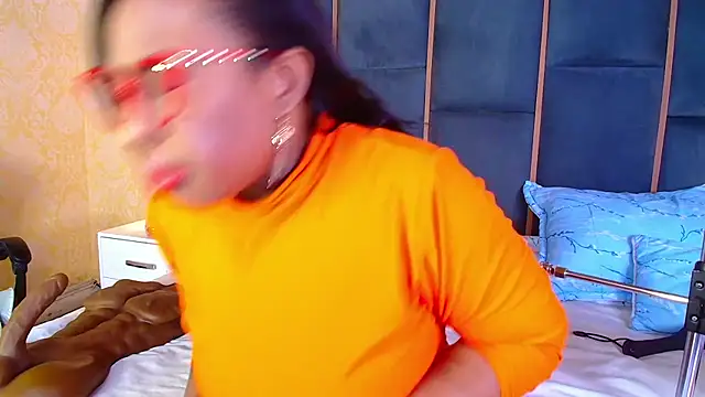 CaseyMoon online show from November 29, 12:41 pm