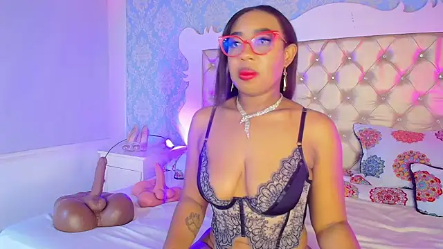 Snapshot of CaseyMoon chatting on March 17, 12:41 pm CaseyMoon online show from March 17, 12:41 pm