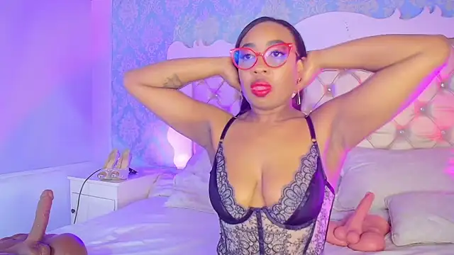 Snapshot of CaseyMoon chatting on April 2, 12:36 pm CaseyMoon online show from April 2, 12:36 pm