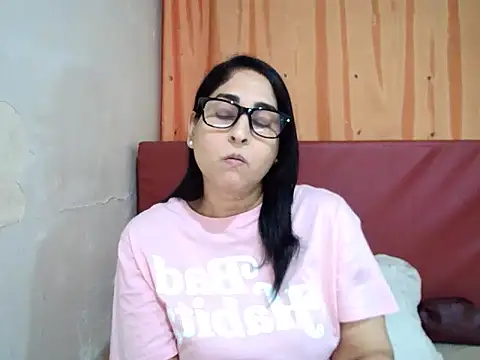 Snapshot of Indiankushy chatting on October 30, 4:19 pm Indiankushy online show from October 30, 4:19 pm