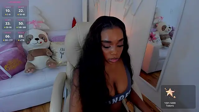 Snapshot of zobe_love chatting on December 27, 11:42 pm zobe love online show from December 27, 11:42 pm