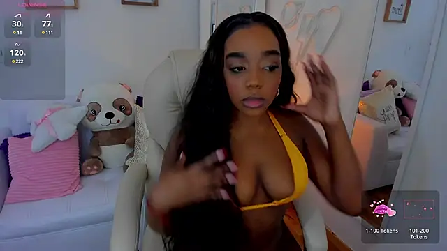 Snapshot of zobe_love chatting on January 15, 7:44 pm zobe love online show from January 15, 7:44 pm