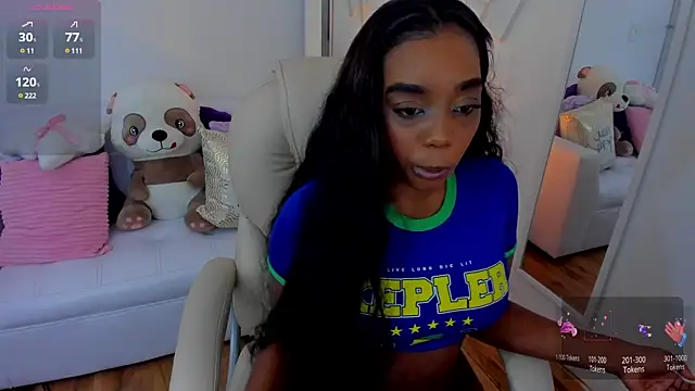 Snapshot of zobe_love chatting on January 16, 5:01 pm zobe love online show from January 16, 5:01 pm