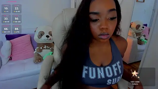 Snapshot of zobe_love chatting on March 6, 8:48 pm zobe love online show from March 6, 8:48 pm