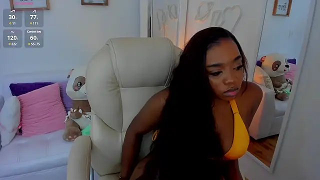 Snapshot of zobe_love chatting on March 8, 3:17 am zobe love online show from March 8, 3:17 am