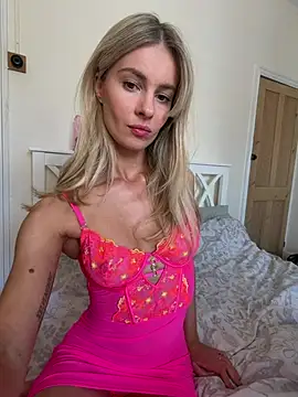 DollyDripp online show from June 16, 1:14 pm
