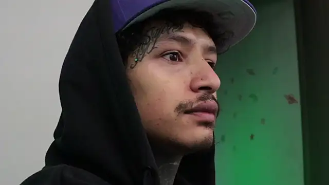 trieone online show from December 4, 10:57 am