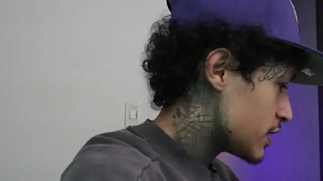 trieone online show from December 20, 11:06 am