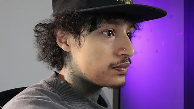 trieone online show from April 15, 4:14 pm