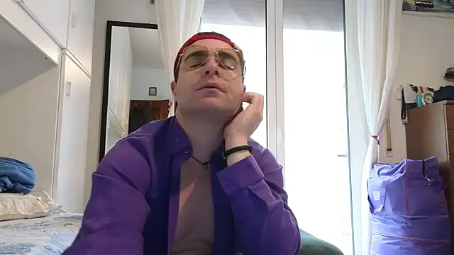 Snapshot of Dharmare@xh chatting on December 22, 9:50 am Dharmarexh online show from December 22, 9:50 am