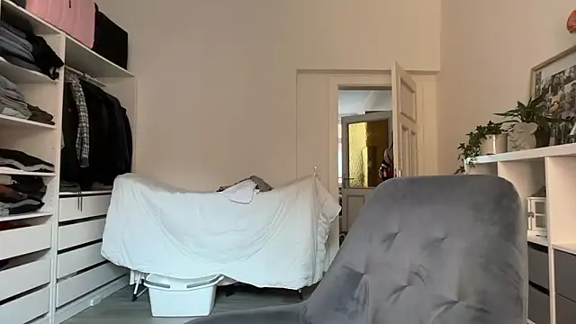 Viola Beck online show from March 6, 8:11 am