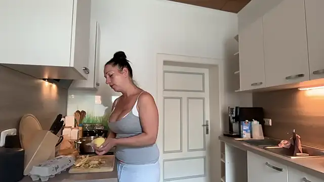 Viola Beck online show from June 16, 10:18 am