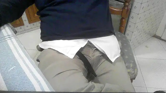 polloiw online show from October 22, 1:33 pm