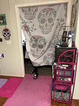 lolabunny9 online show from December 10, 5:00 pm