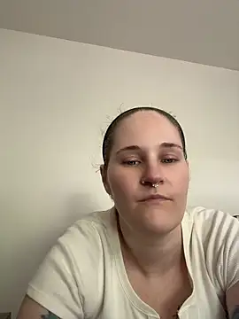 Snapshot of lolabunny9 chatting on July 5, 4:58 pm lolabunny9 online show from July 5, 4:58 pm