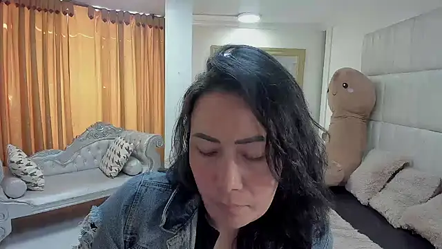 gaby trent online show from February 10, 2:43 pm