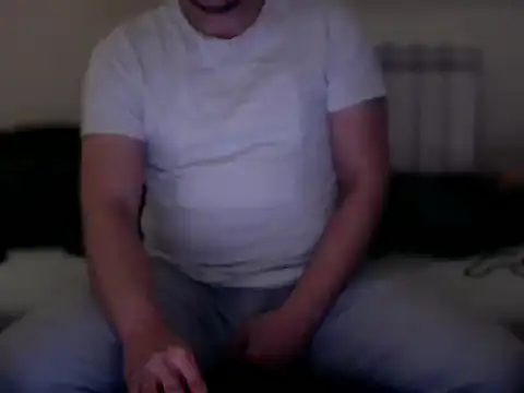 Snapshot of actanin chatting on January 18, 11:52 pm actanin online show from January 18, 11:52 pm