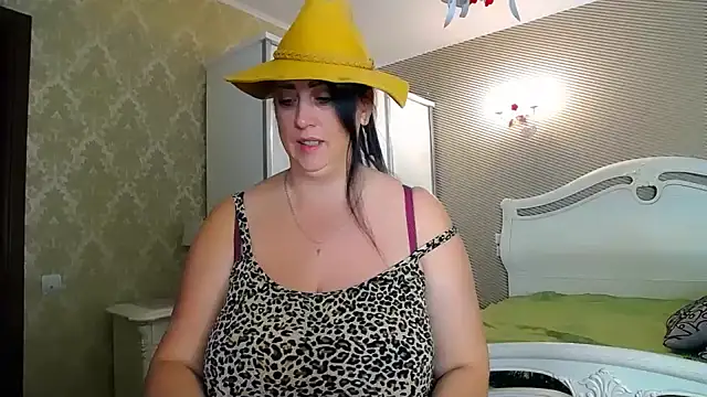 Evelyn Shy online show from January 1, 7:09 am