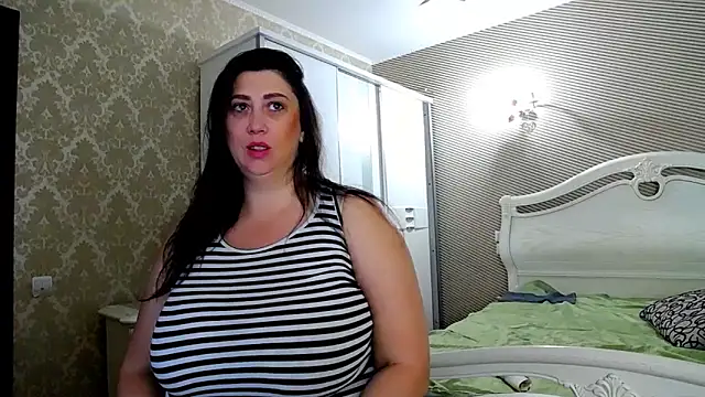 Evelyn Shy online show from October 21, 6:14 am