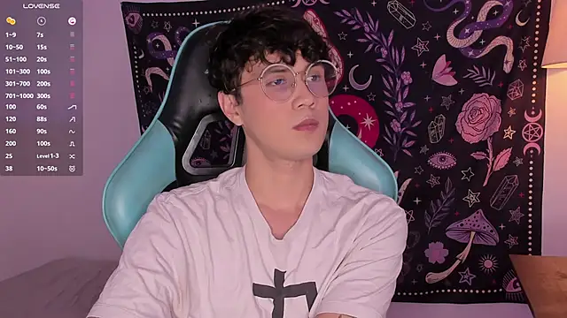 LeaneSeb online show from December 13, 11:17 pm