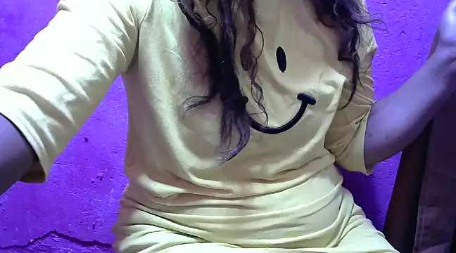 Snapshot of BicolorKissLove chatting on February 28, 8:20 am BicolorKissLove online show from February 28, 8:20 am